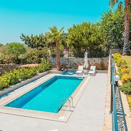 Superb 3br W Pool Gumusluk فيلة